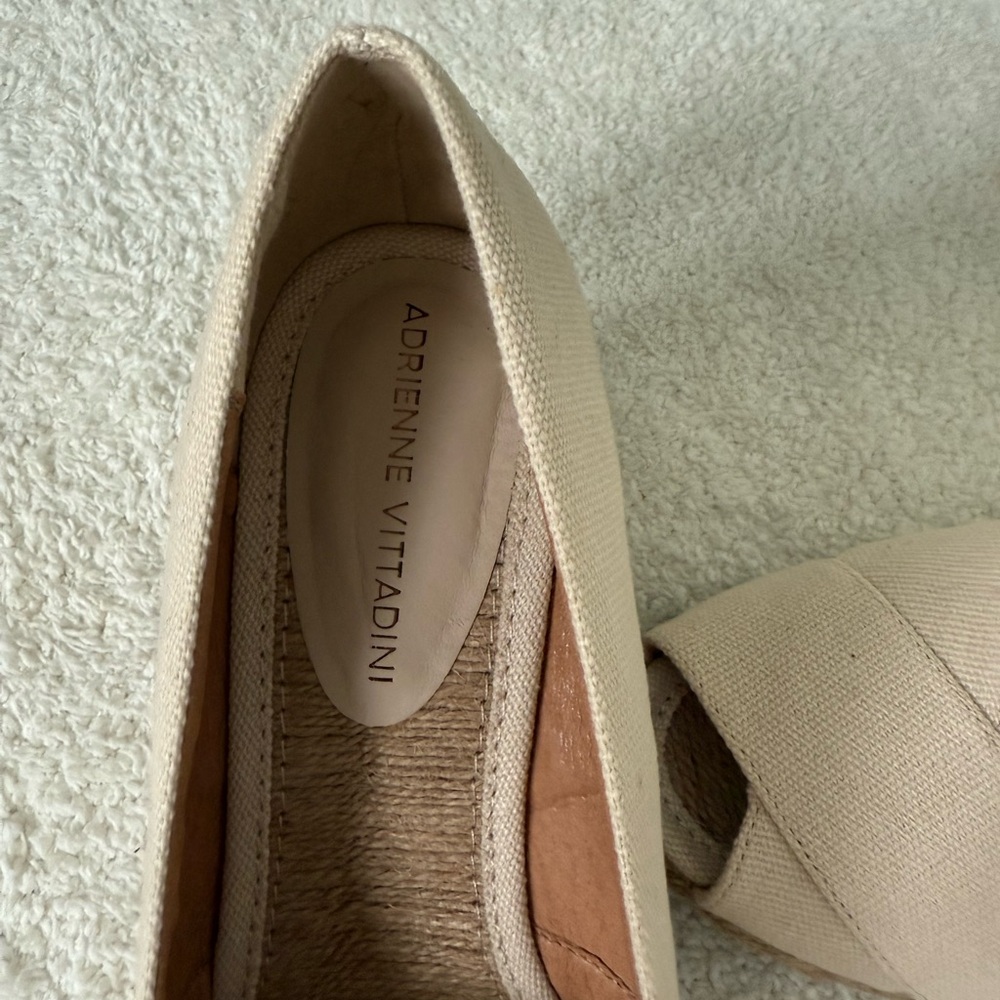 Adrienne Vittadini beige size 7 espadrille shoes - Picture 4 of 9